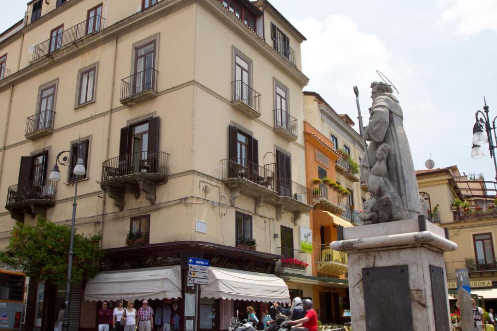 Piazza Tasso B&B Relais Sorrento Ngoại thất bức ảnh