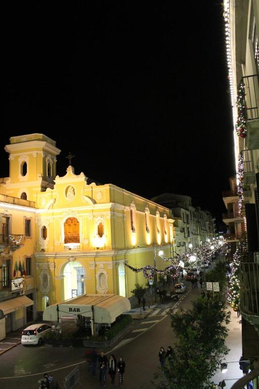 Piazza Tasso B&B Relais Sorrento Phòng bức ảnh