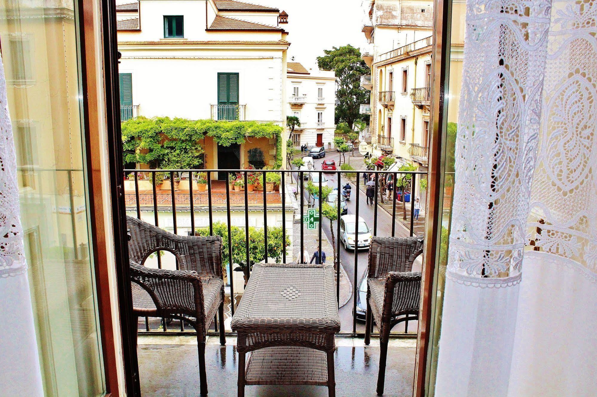 Piazza Tasso B&B Relais Sorrento Ngoại thất bức ảnh