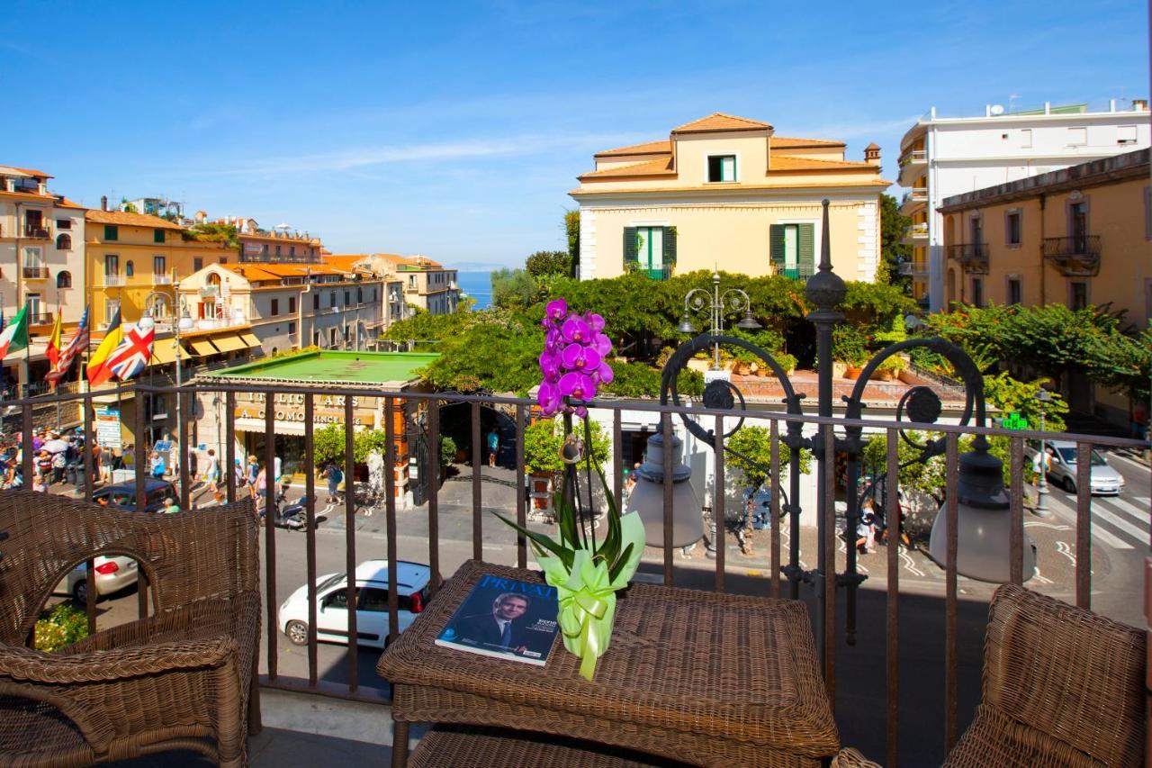 Piazza Tasso B&B Relais Sorrento Ngoại thất bức ảnh